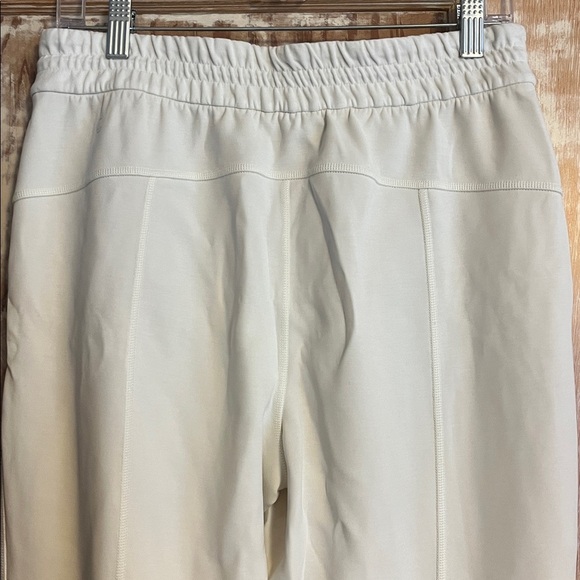 Lululemon Softstreme High-Rise Straight Leg Crop, Lemon Sorbet - 8 - Picture 6 of 7